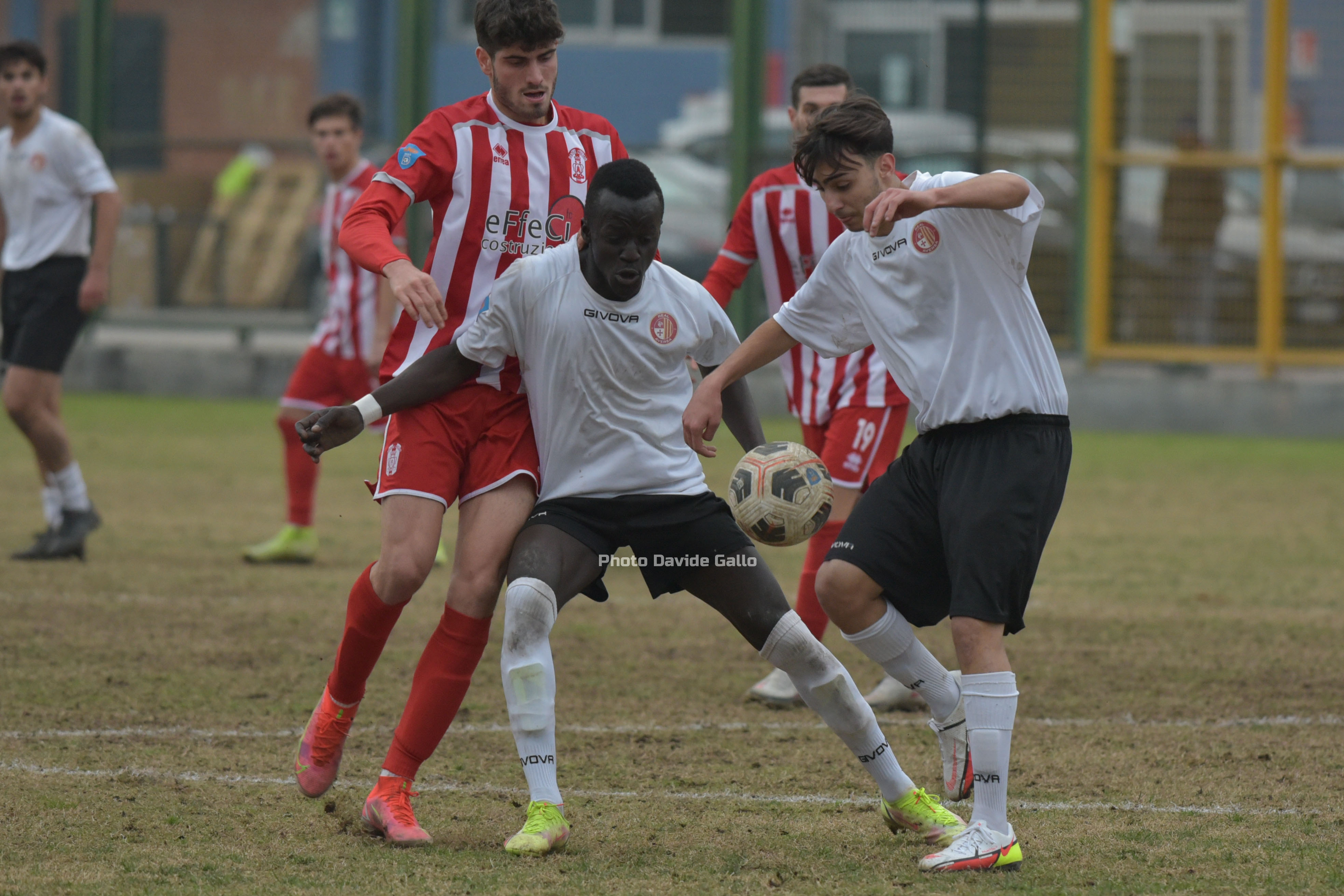 Aversa beffata, il Rende coglie tre punti d’oro sotto l’albero. La fotogallery dell’incontro