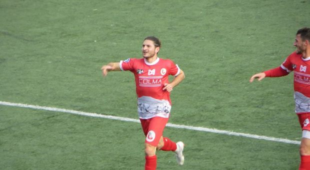 LA CASERTANA SI MUOVE SUL MERCATO. Firma un’ala ex Cavese, Turris e Rimini