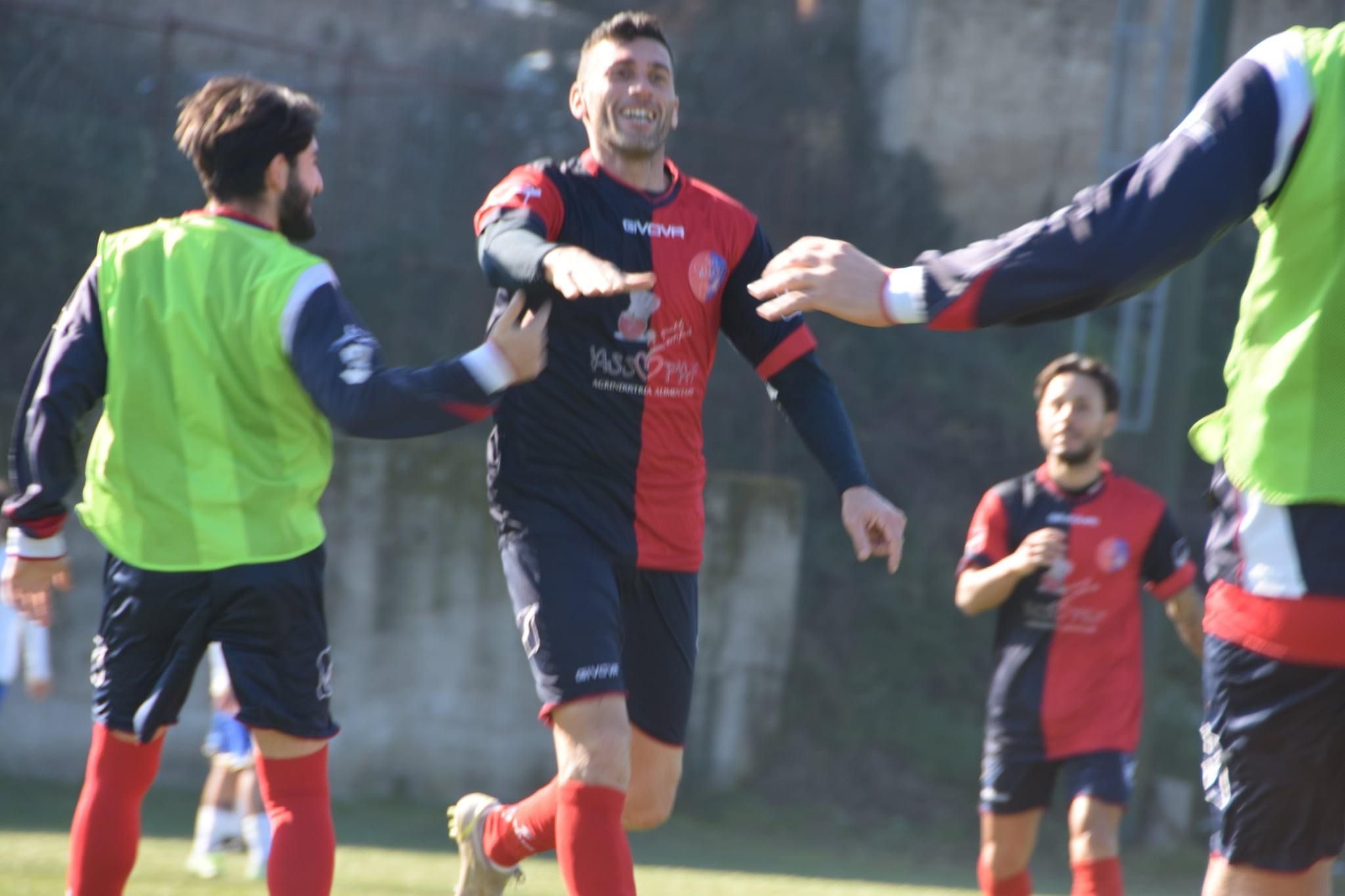 IL CELLOLE STRAPAZZA IL PONTE. Poker rossoblu con un super Palumbo