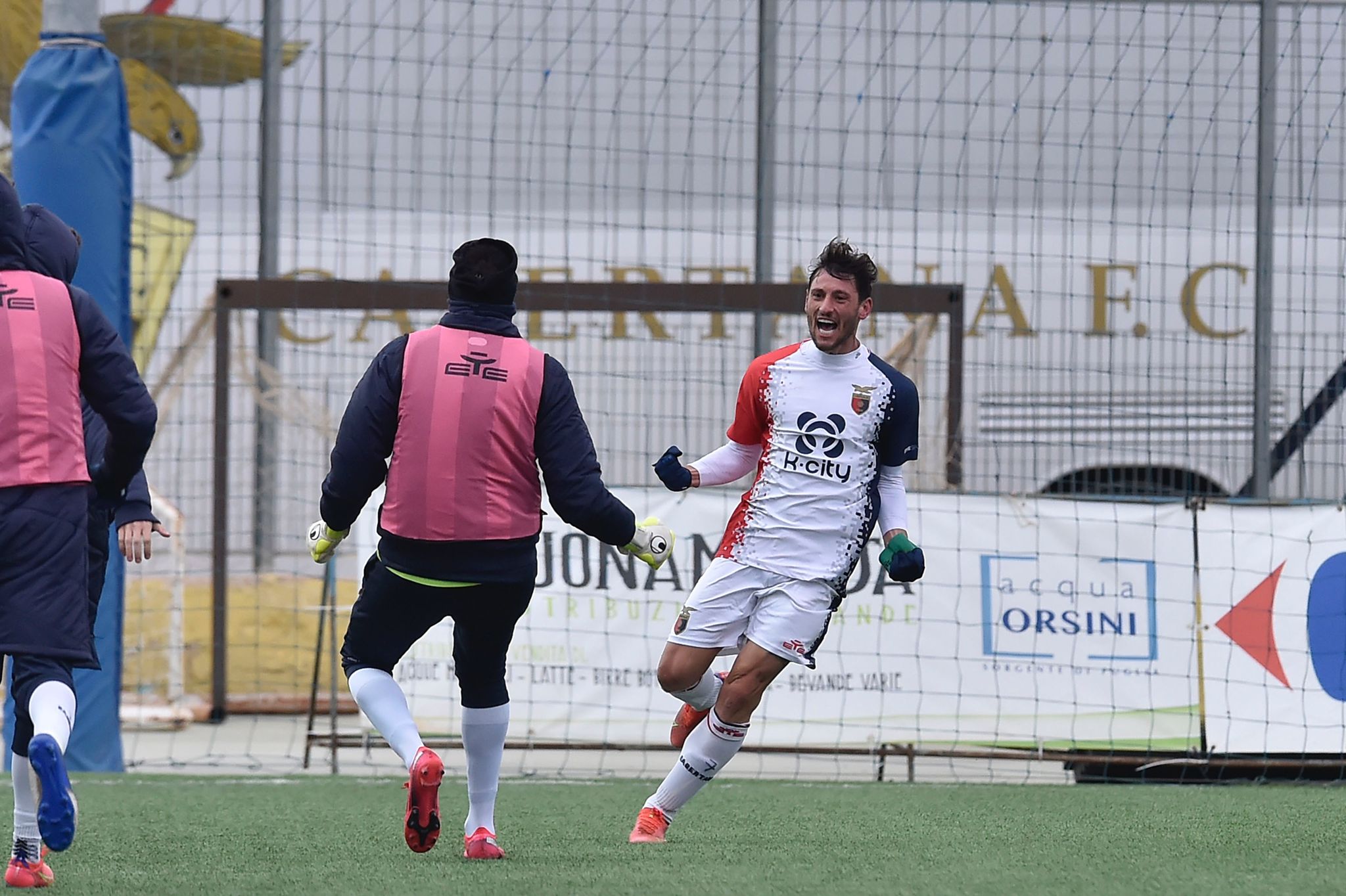 BLITZ PLAYOFF. Vacca piega il Gravina, la Casertana sta uscendo dal tunnel. La fotogallery dell’incontro