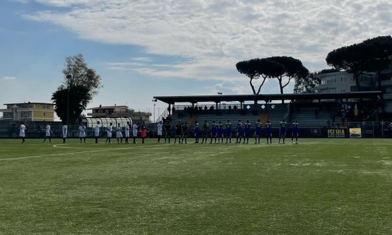 DUELLO VIVACE TRA MONDRAGONE ED ISCHIA. Pari a Cardito: isolani fermati dai pali, varie chance per i domiziani