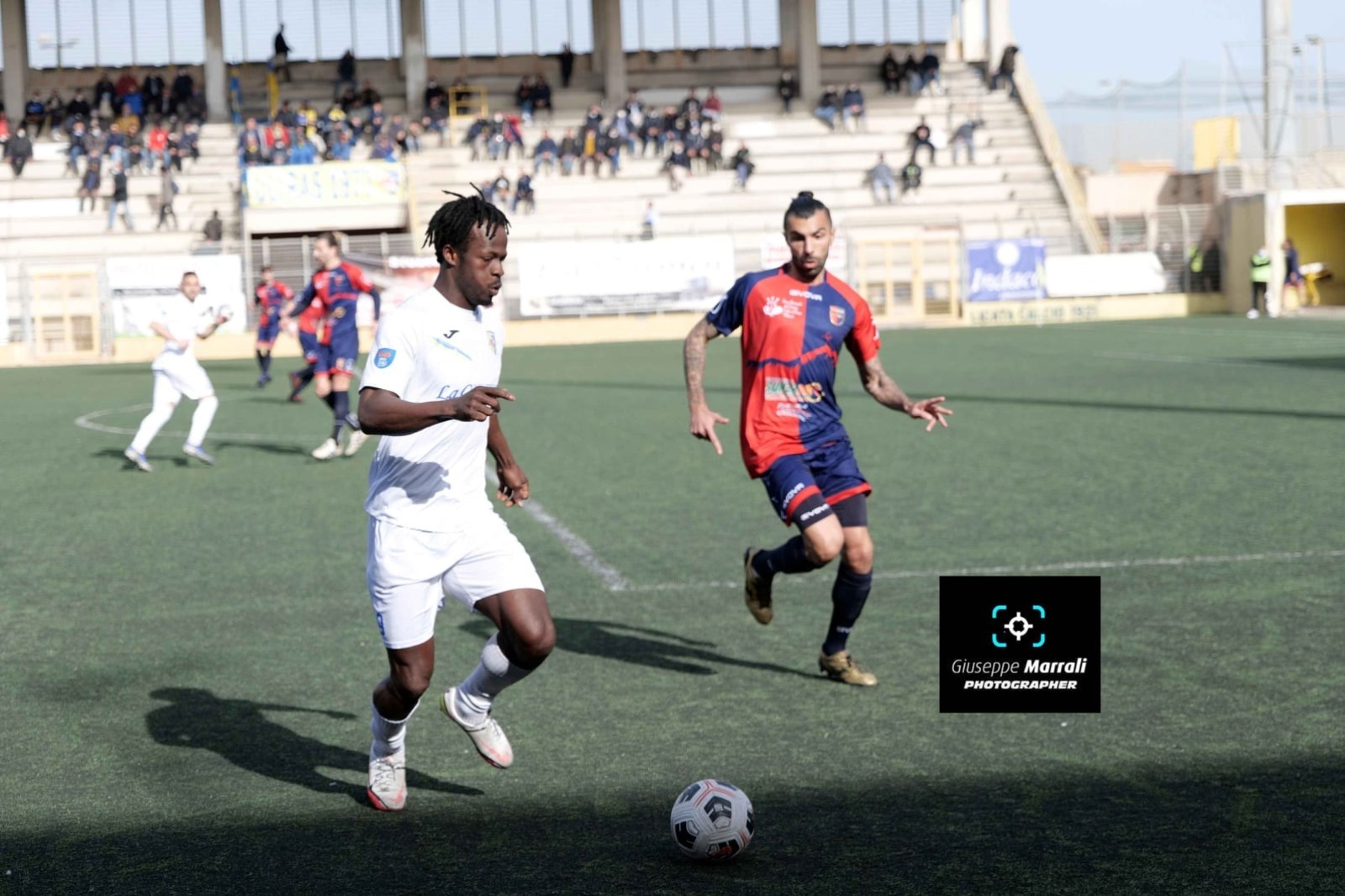 REAL AVERSA, UNA VITTORIA PER RISALIRE. Un ex Audax Cervinara bomber del Licata