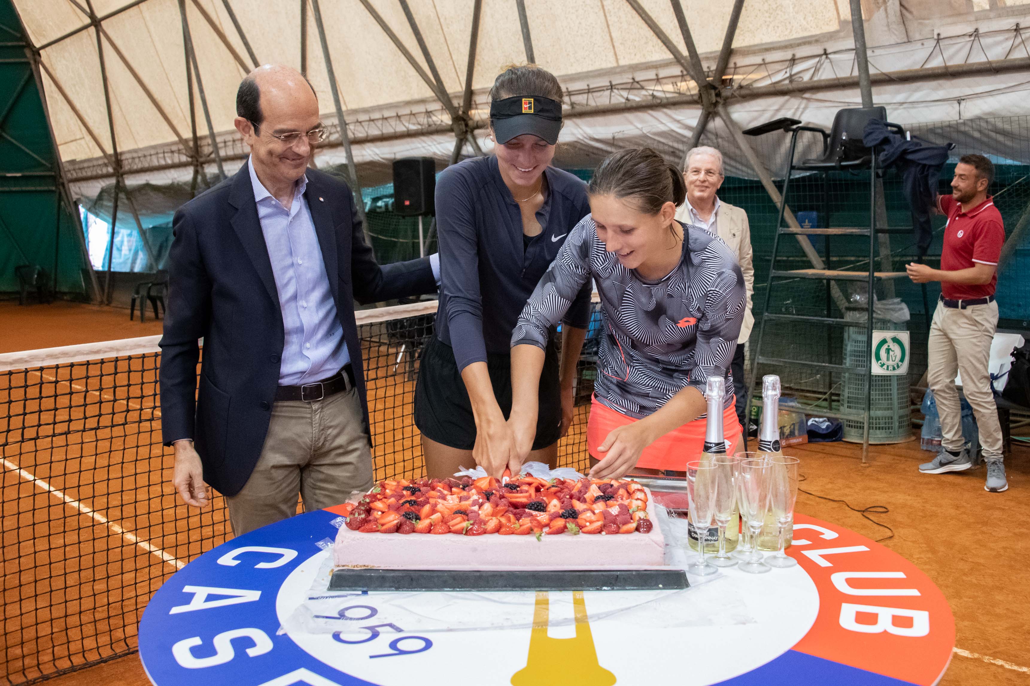 Le finaliste del 2019 con il presidente Fabio Provitera