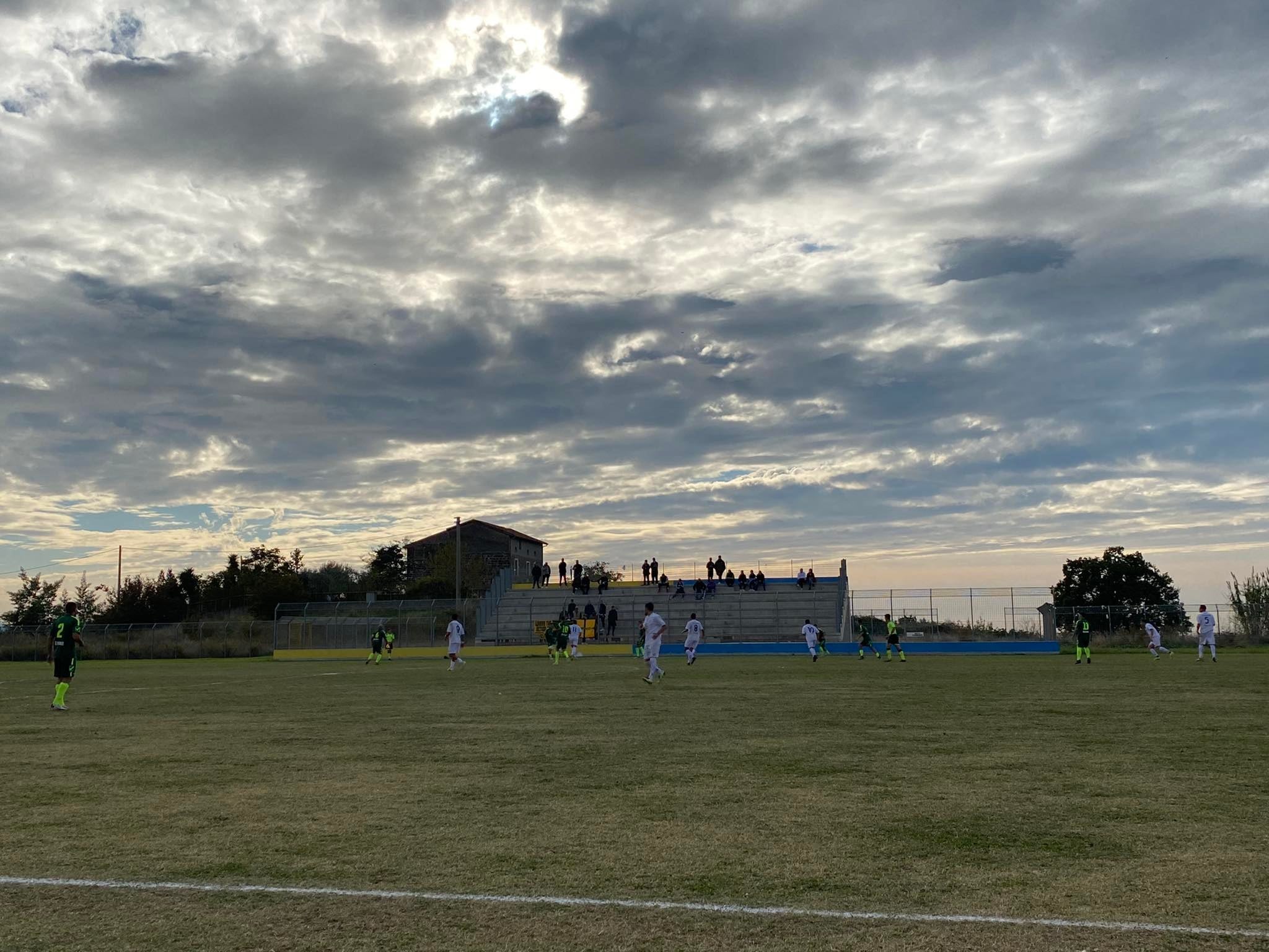 SESSANA ALLA RICERCA DELL’ALLENATORE. Settimana calda con un terremoto vero e proprio