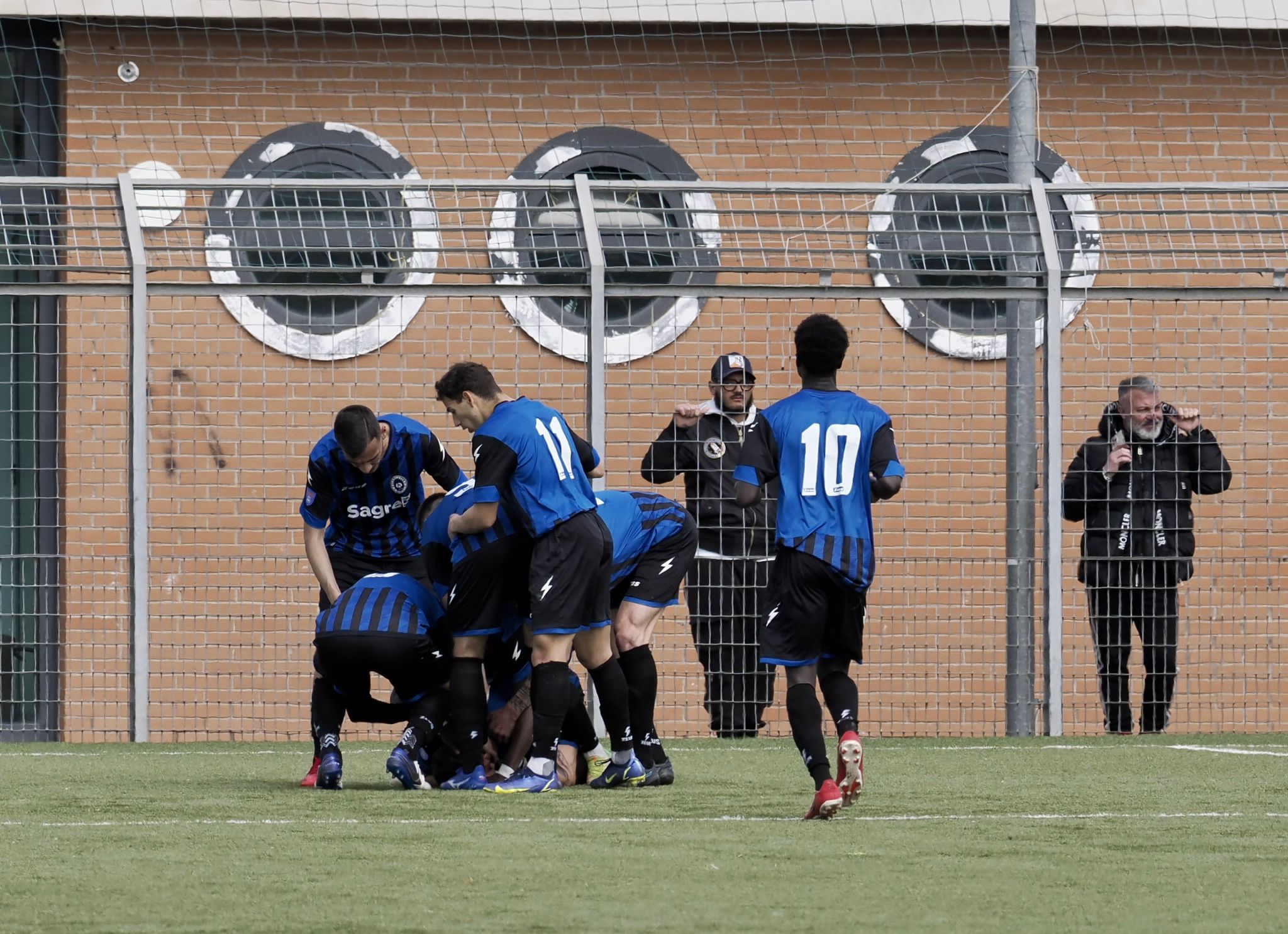 GLADIATOR INARRESTABILE! Sbaragliata la resistenza della Cynthialbalonga: De Luca salva i neroazzurri al 94′