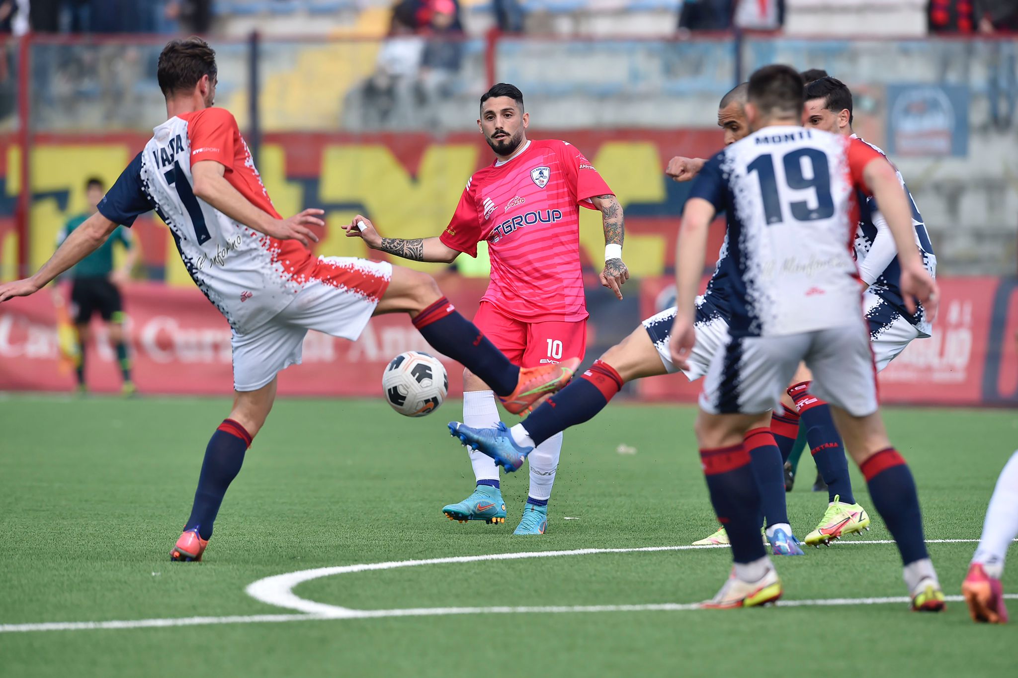 Mariglianese bestia nera della Casertana. I rossoblù escono tra i fischi, la fotogallery dell’incontro