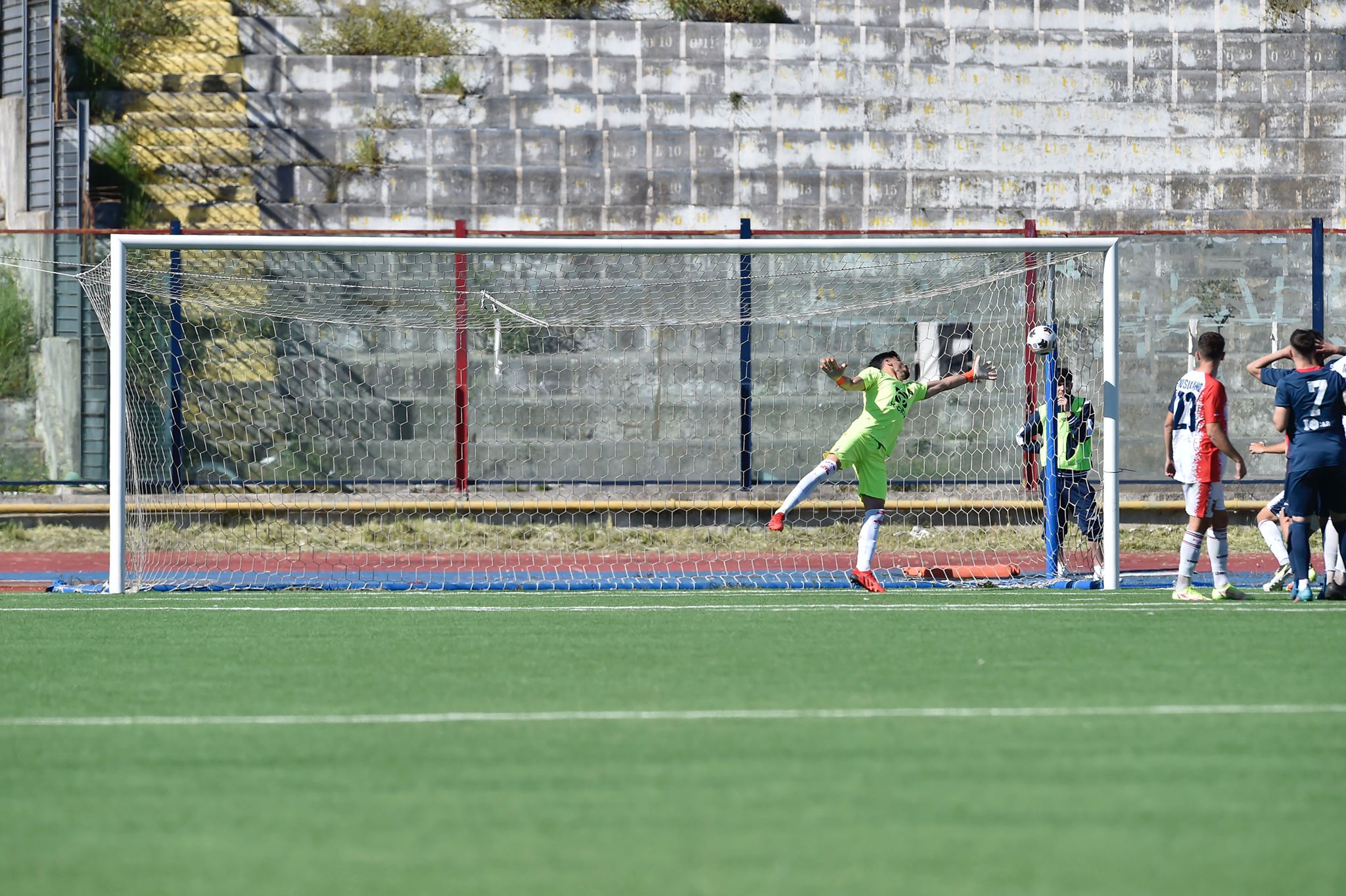 CASERTANA, ALTRA SCONFITTA INTERNA. Francavilla nuovamente corsaro al Pinto, falchetti ko