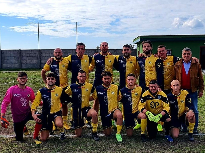 L’ATLETICO SPARANISE BRINDA ALLA SECONDA CATEGORIA. Piegato l’Union Vitulazio