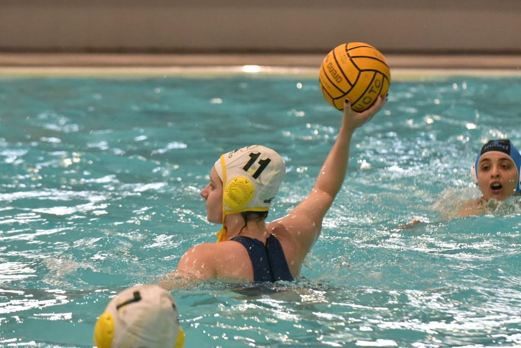 PALLANUOTO A2/F. Il Napoli Nuoto espugna l’impianto del Parco Urbano, buon Volturno superato nel derby