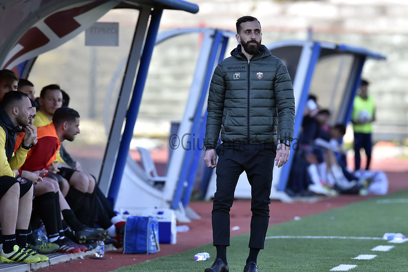 INCOGNITA ALLENATORE. In attesa del nuovo ds spunta un altro pretendente per la panchina della Casertana