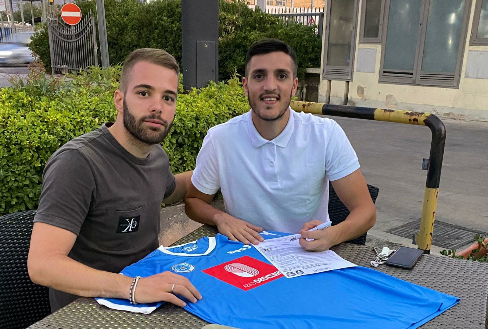 UN EX CATANIA ED AVERSA SBARCA A CASTEL VOLTURNO. Il presidente Ambrosca chiude per il forte difensore