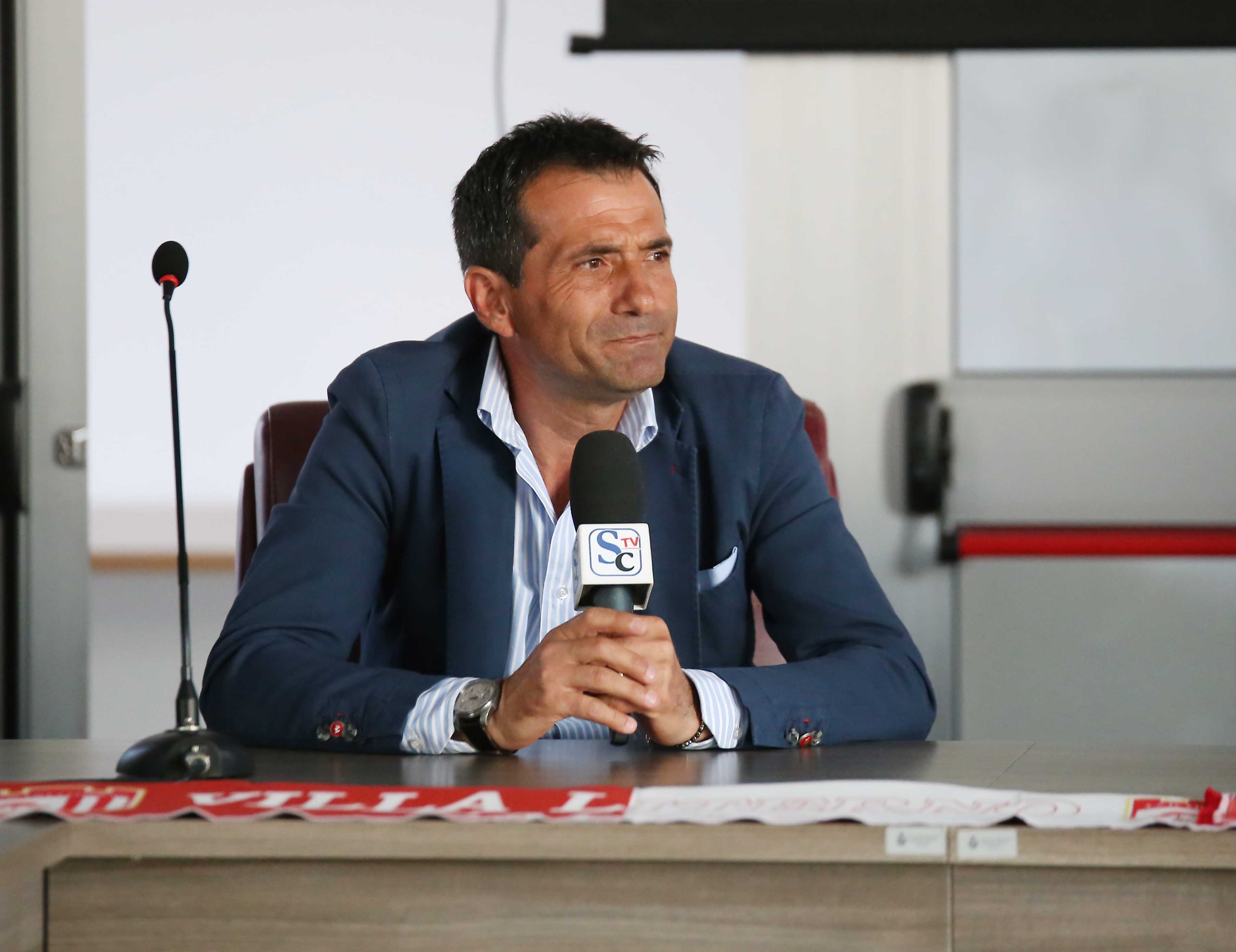 IL DEBUTTO IN COPPA ITALIA. Villa Literno pronta a sfidare l’Acerrana, mister Amorosetti: “Gara speciale per tutti. Ripagheremo chi ha creduto in noi”