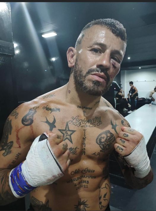 BOXE A MANI NUDE. Gicco vince ancora in Inghilterra, in meno di due riprese Taylor è KO