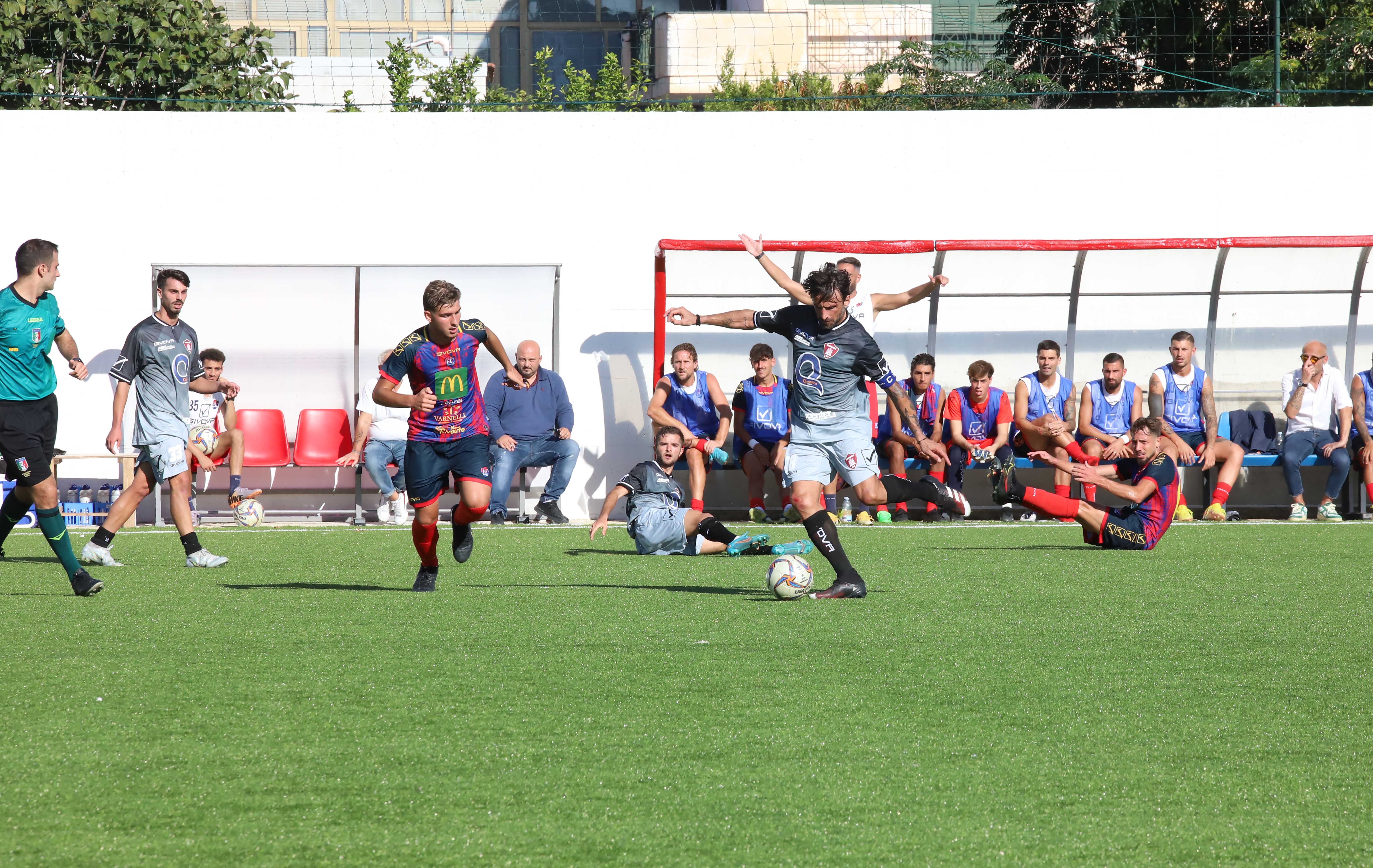 SFIDA INFINITA. Riecco Maddalonese-Pompei, Della Ventura: “Lotteremo col coltello tra i denti, credicamoci”