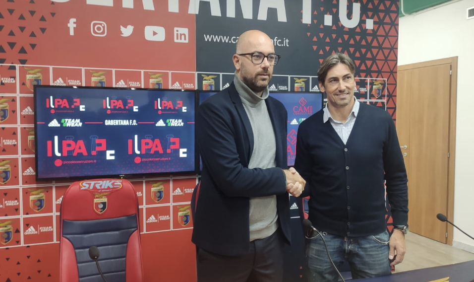 LA PRESENTAZIONE. Panarelli si prende la Casertana: “Ho accettato questa piazza per riportarla in C, non ho paura della sfida”. Degli Esposti: “E’ la persona giusta”
