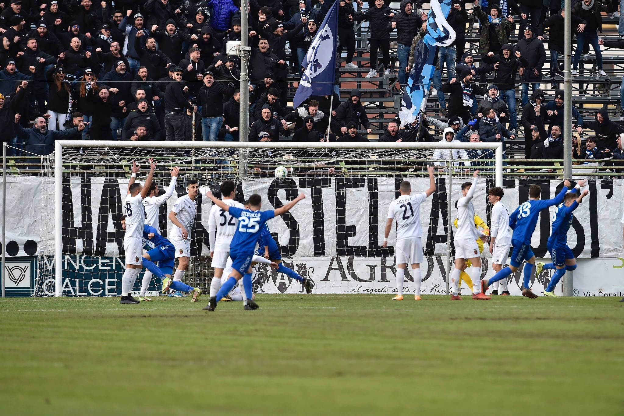 La Casertana cade a Pagani e dice addio alla vetta. Guarda la fotogallery dell’incontro