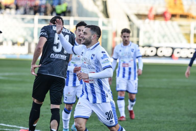 MEROLA SHOW AL DEBUTTO! L’attaccante esordisce con una doppietta con la nuova maglia