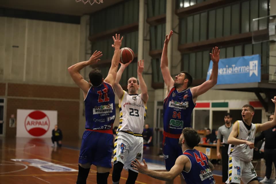 La Mondo Camerette One Team basket Caserta asfalta Lamezia e ritorna alla vittoria