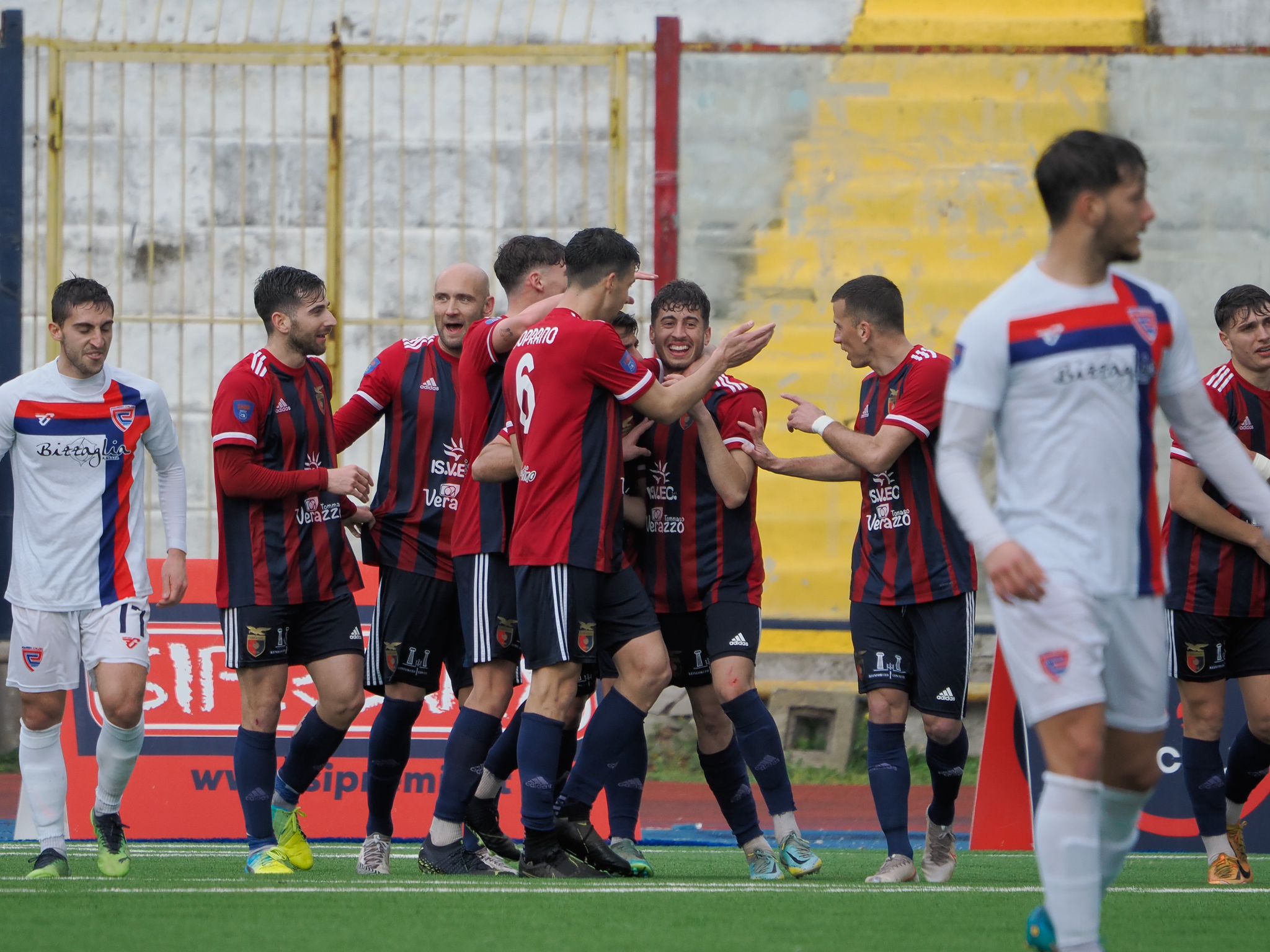 Per la Casertana tutto facile col Pomezia, la fotogallery dell’incontro