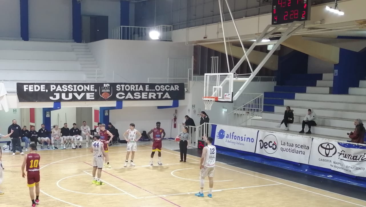 BATTUTA LA SARNESE. La Mondo Camerette One Team Basket Caserta alle final four di Coppa Italia