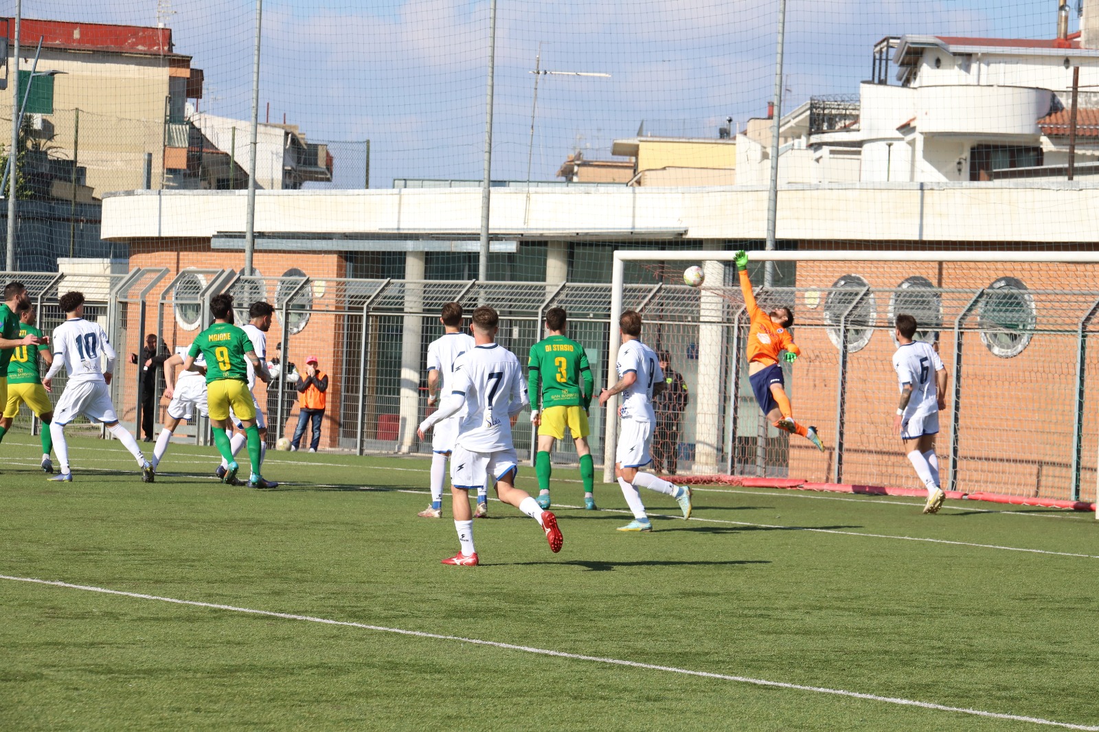 GLADIATOR IN CRISI. Il Lavello espugna il “Papa” e complica i piani nerazzurri