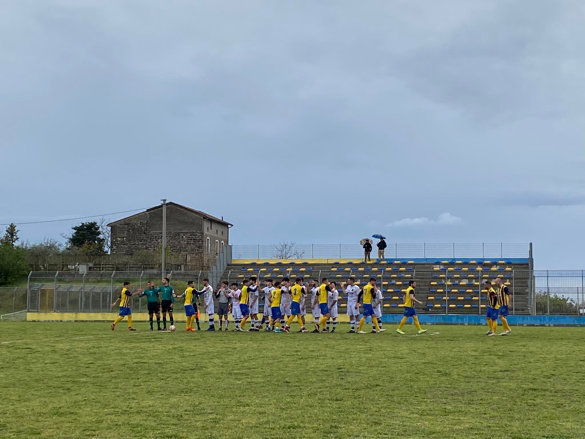 VITTORIA GIALLOBLÙ AL “PRASSINO”. Troppa Sessana contro una coraggiosa Puteolana
