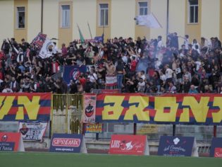 La tifoseria della Casertana