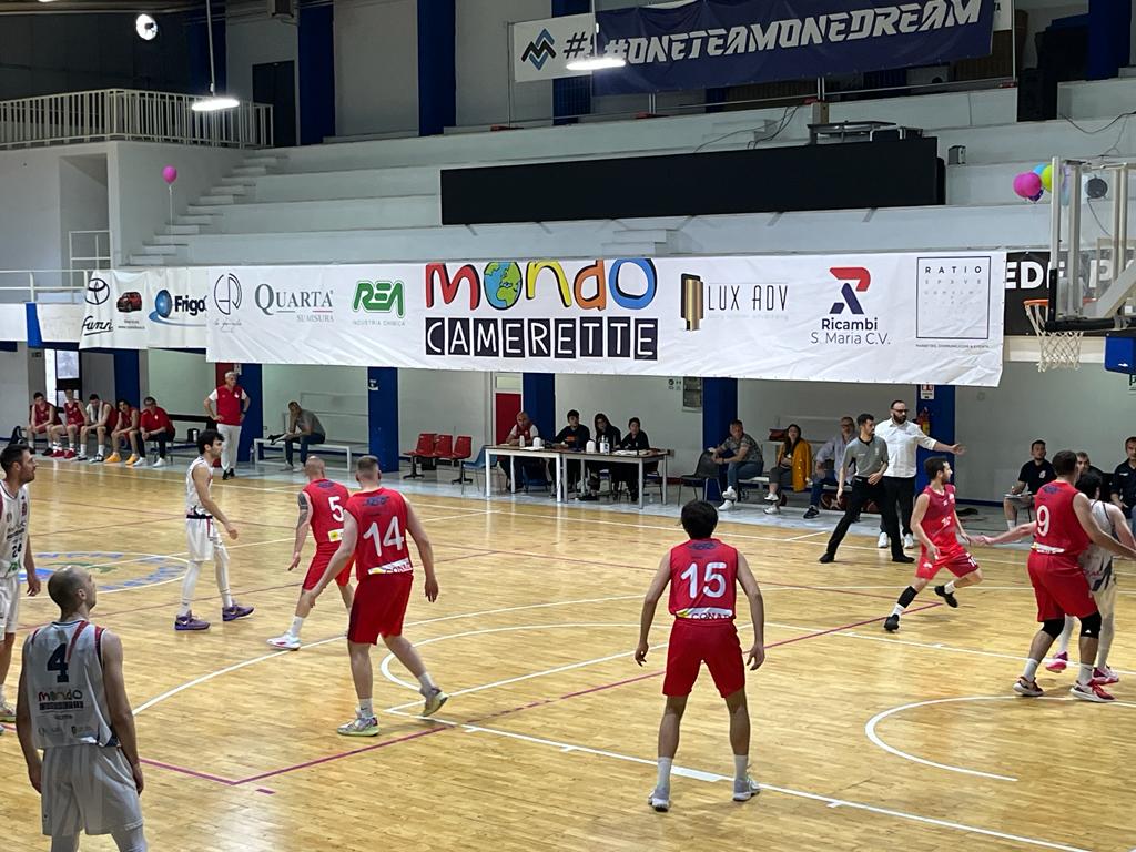 La Mondo Camerette One Team Basket Caserta travolge Rende e vola in finale per la B interregionale
