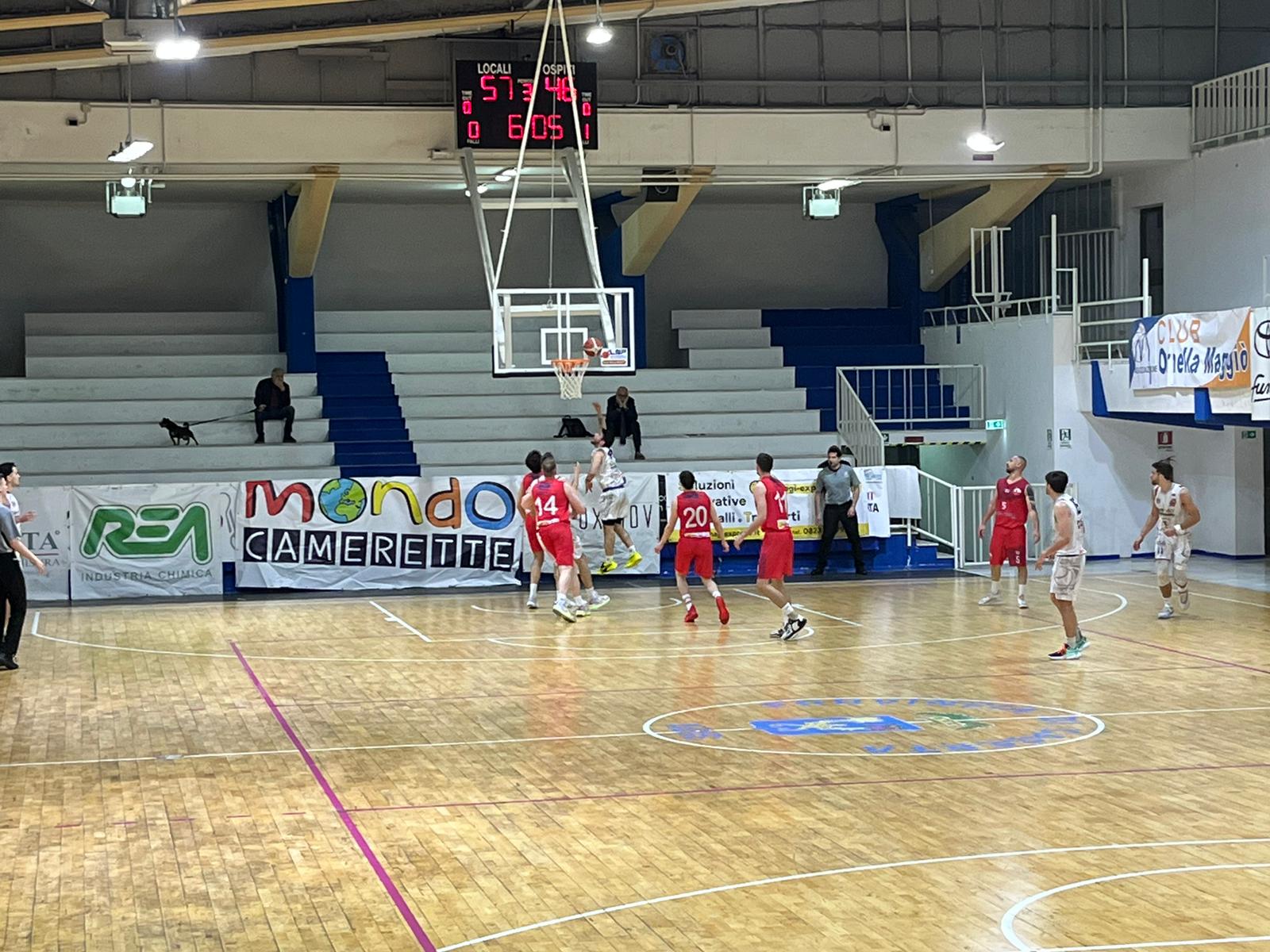 La Mondo Camerette One Team Basket Caserta batte Rende e si avvicina alla finale playoff