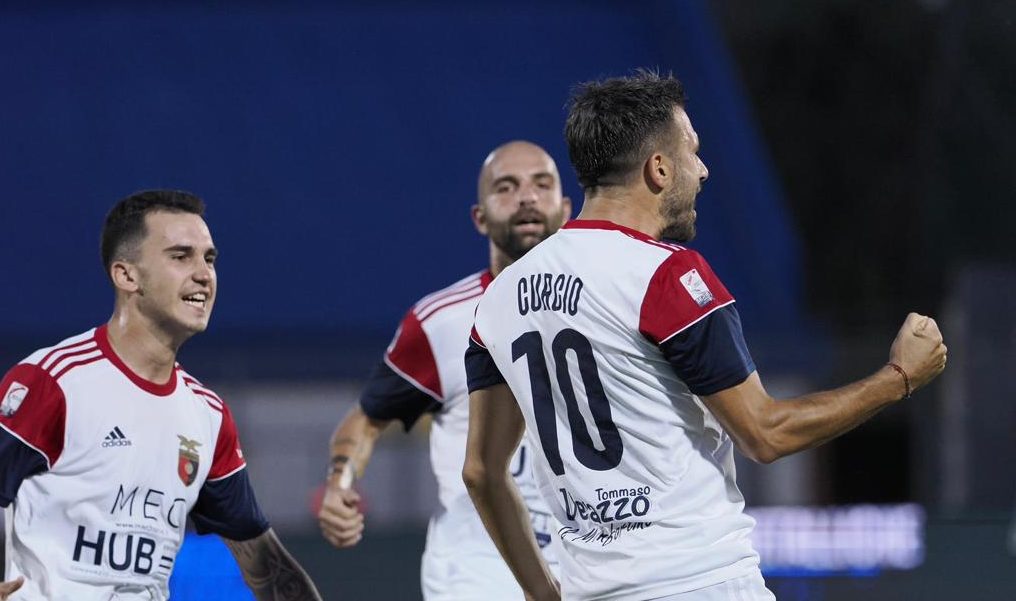 LA CASERTANA SFIORA IL BLITZ. Falchetti più volte vicini al goal vittoria: pari a Latina