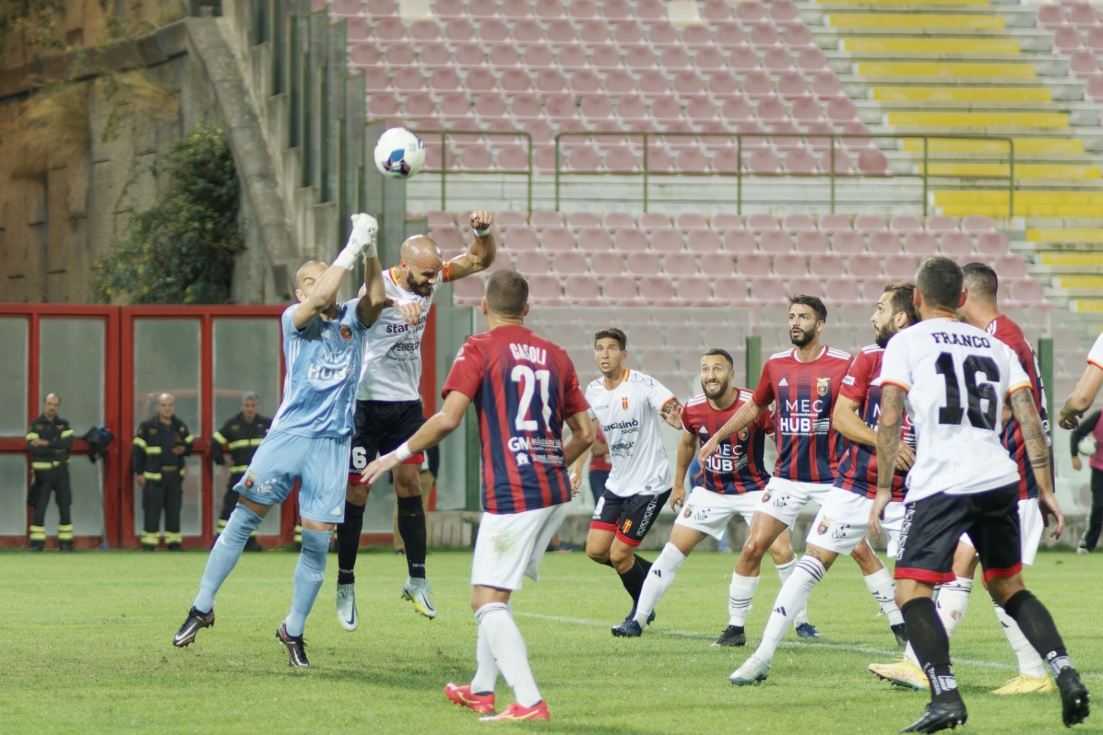 LA CASERTANA RIACCIUFFA IL MESSINA GRAZIE A DAMIAN. Succede tutto nella ripresa