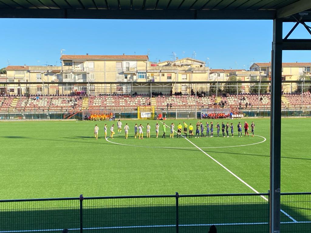 AL NEAPOLIS IL BIG MATCH DI GIORNATA. I partenopei battono la Sessana e volano in vetta