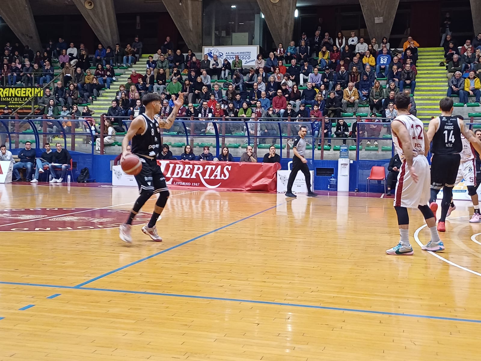 La Juve resiste due quarti poi crolla a Livorno