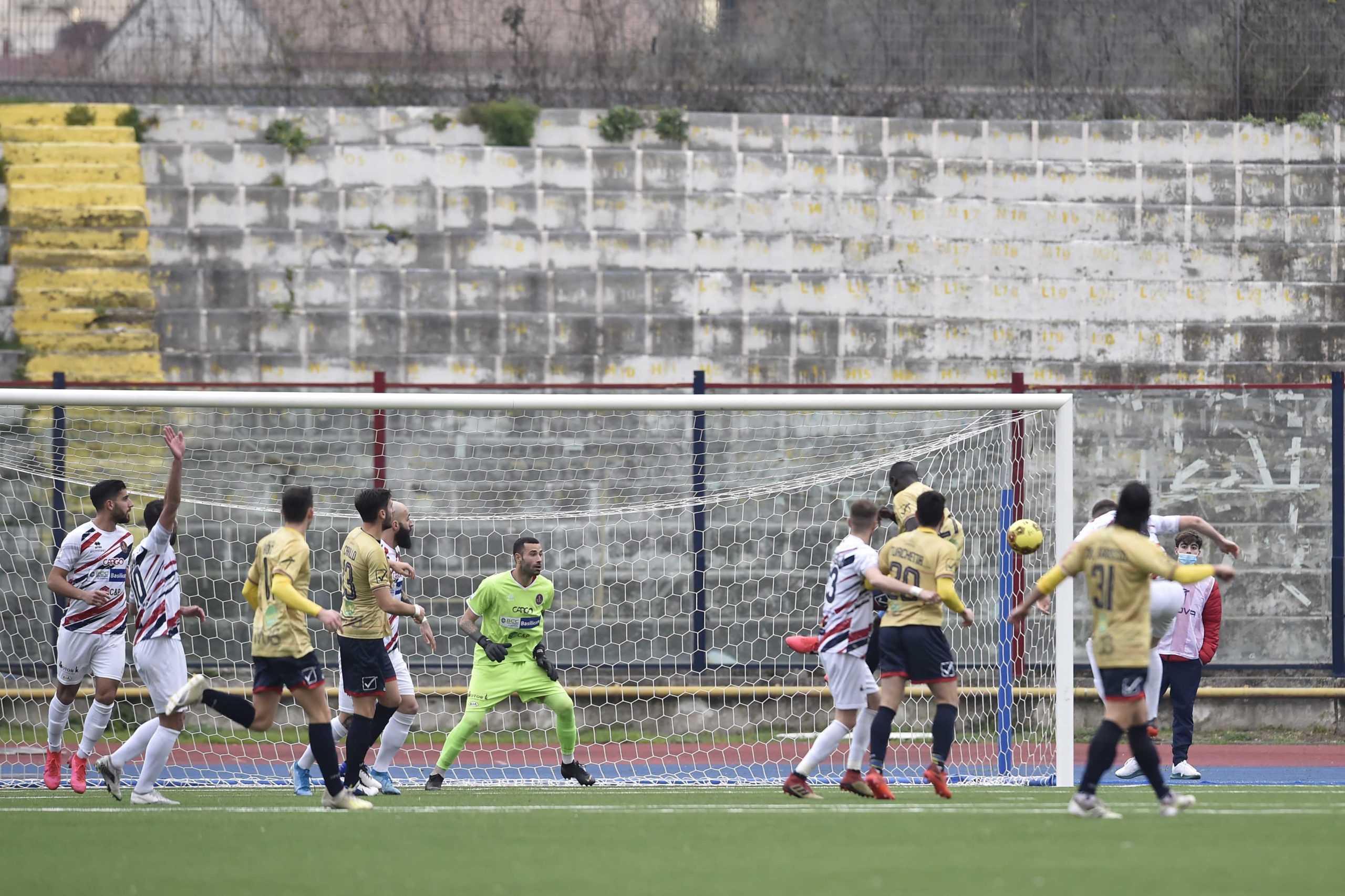 I PRECEDENTI. Casertana-Potenza, quanto è difficile fare gol al ‘Pinto’ per i lucani