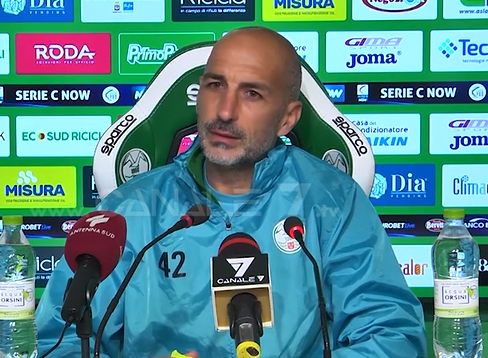 L’AVVERSARIO. Monopoli-Casertana, Taurino: “Esistono squadre forti ma non imbattibili”