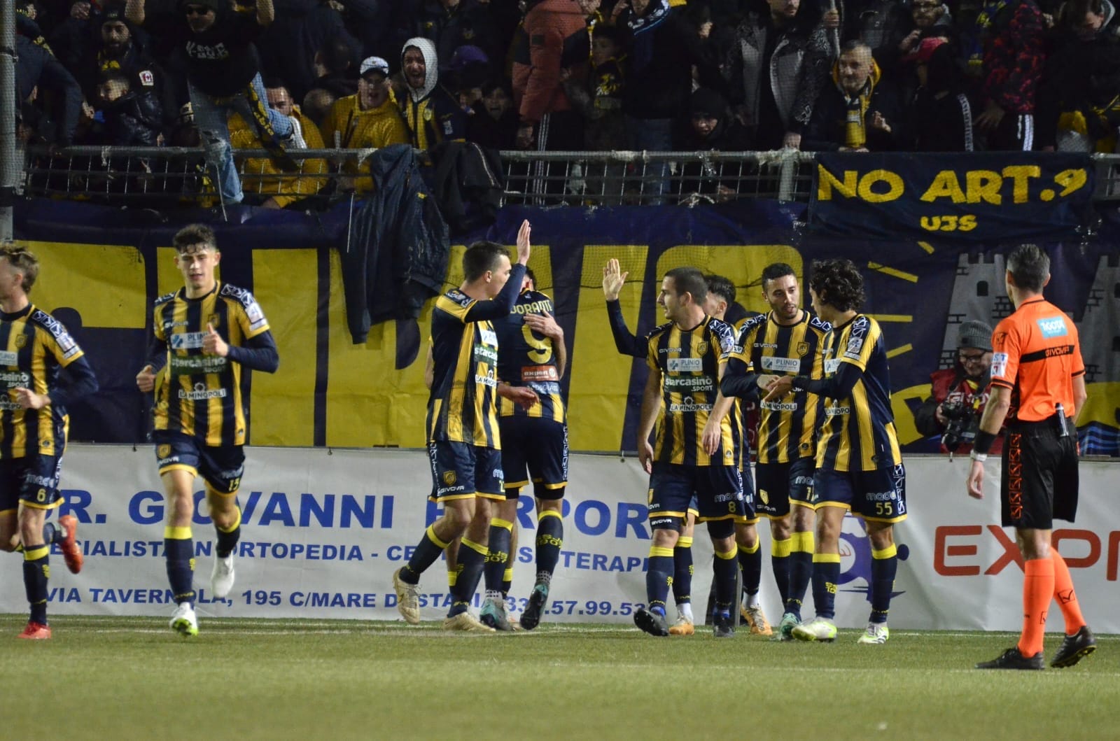SERIE C, RISULTATI E CLASSIFICA. Il Monopoli illude le inseguitrici ma la Juve Stabia non molla. Continua la crisi del Brindisi, bene il Giugliano