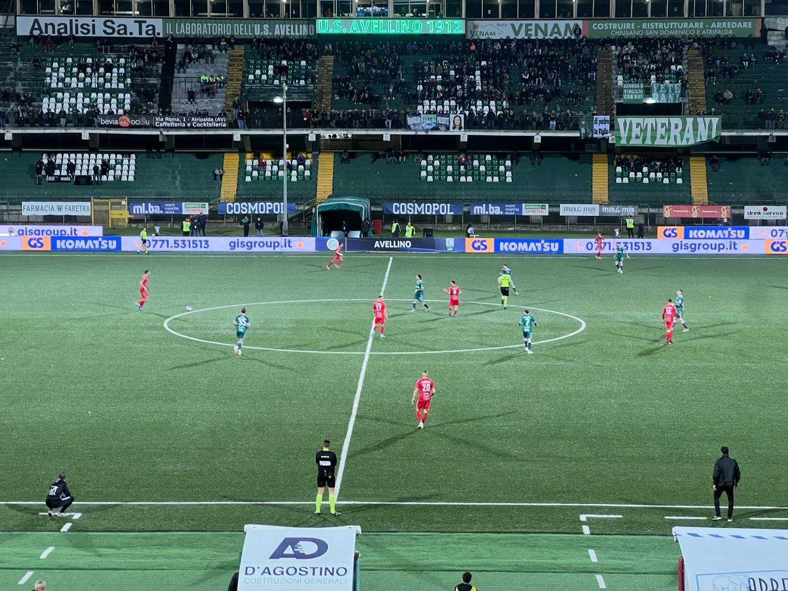 CLASSIFICA E RISULTATI. J. Stabia pronta a festeggiare la B a Benevento, cade il Foggia. Che Avellino !!!