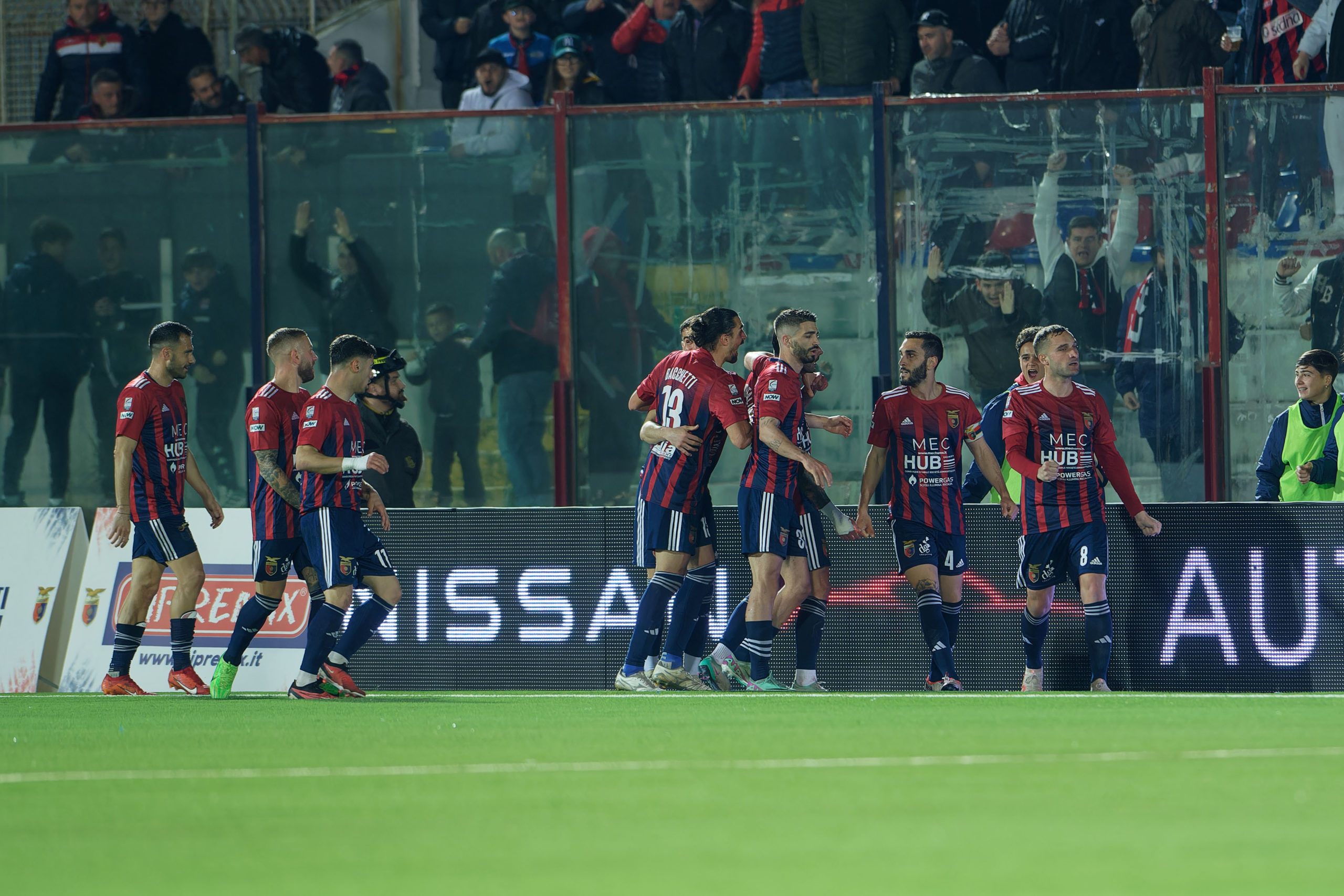 CLASSIFICA E RISULTATI. Il Foggia riapre il campionato, è crisi Crotone