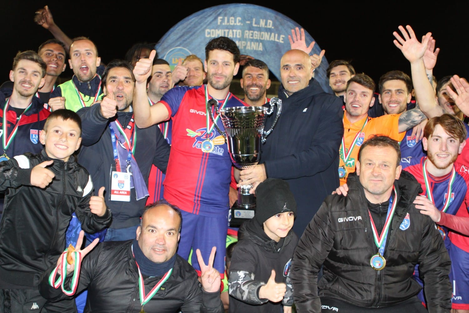 LA COPPA CAMPANIA DI PRIMA CATEGORIA SI TINGE DI ROSSOBLU. Gara decisa ai supplementari