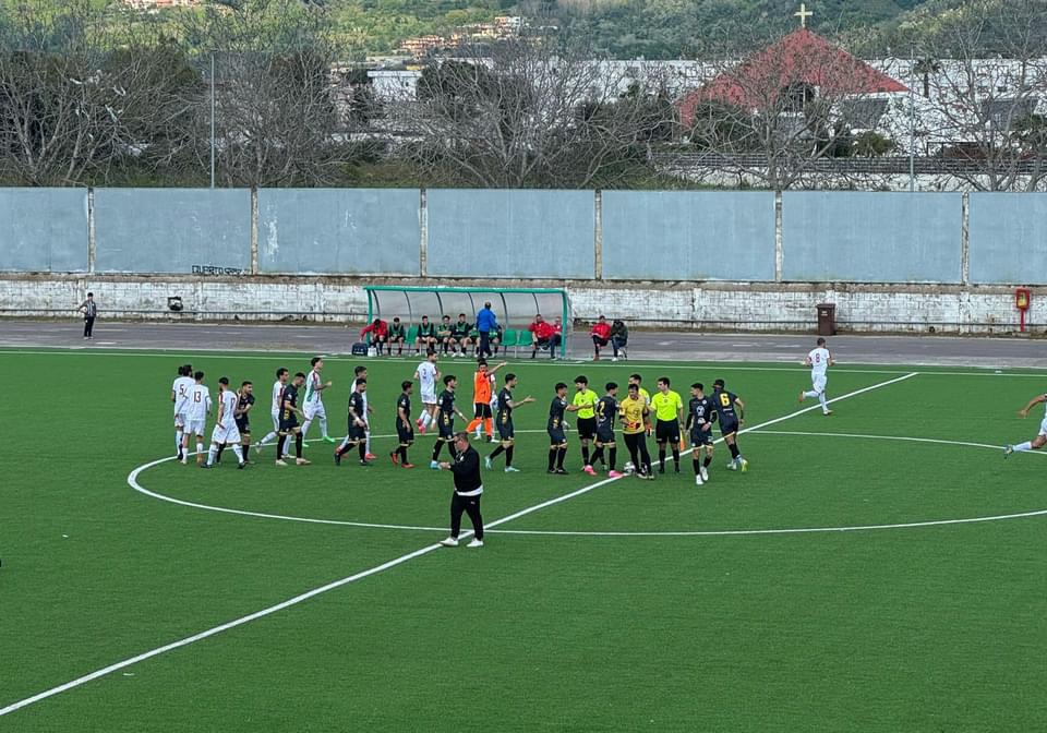 IL CASTEL VOLTURNO PAREGGIA A QUARTO. Biancazzurri raggiunti due volte