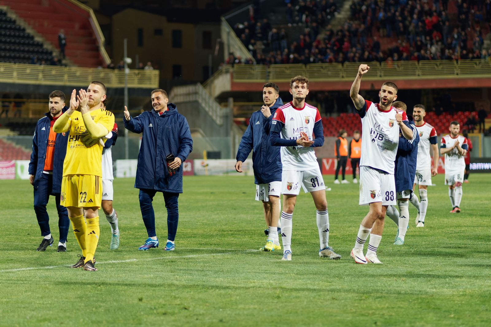 VIDEO. Casertana autoritaria. Tre punti e impresa allo ‘Zaccheria’ dopo 39 anni. Gli highlights dell’incontro