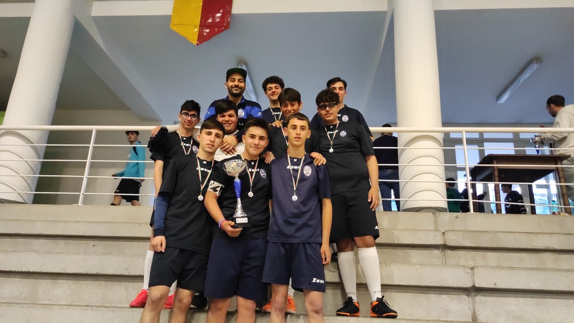 CAMPIONI PROVINCIALI OPES. Il Futsal Gladiator alza la coppa
