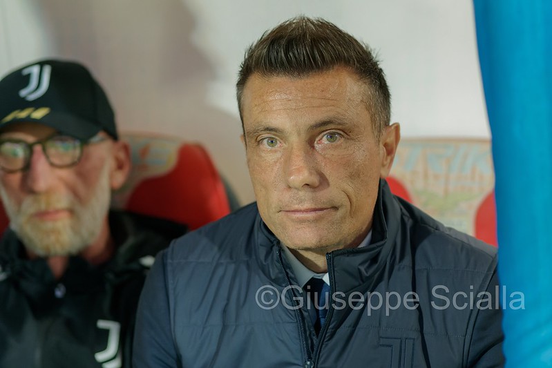 E’ una serata no per la Casertana, la Juventus si prende la rivincita ed elimina i falchetti dai playoff. La fotogallery