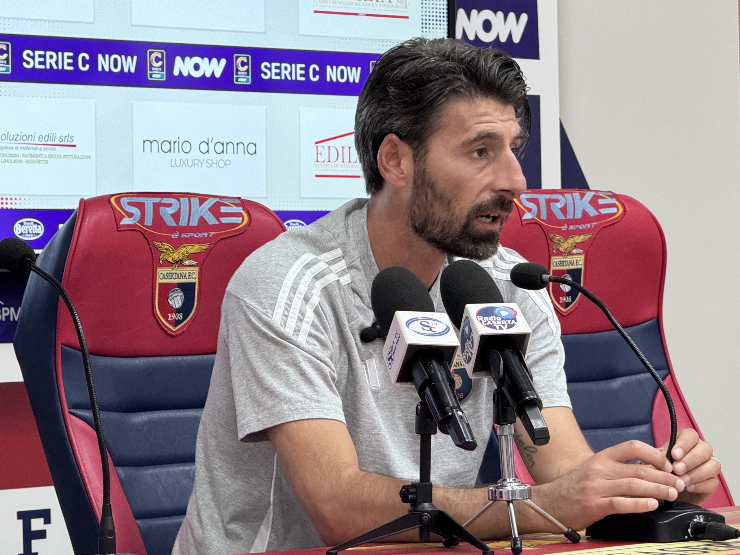 VIDEO. Casertana carica per Messina, mister Iori: “Contenere la loro fase offensiva. Galletta tornerà più forte di prima. Mercato? Siamo al completo”