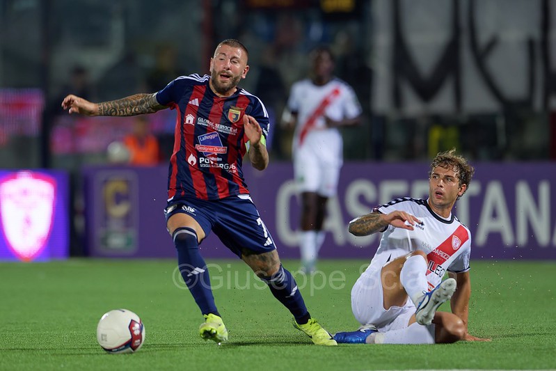 La Casertana sbatte contro i pali e l’Altamura. La fotogallery dell’incontro