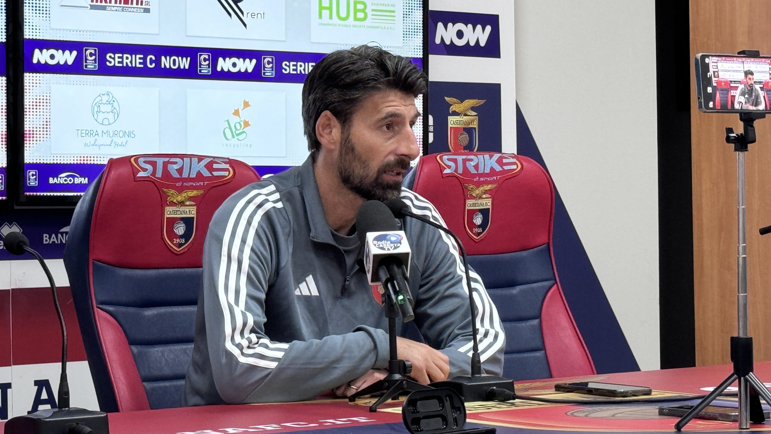 SCONTRO DIRETTO. Casertana a Foggia per allungare la serie positiva, Iori: “Non firmo per il pari. Mercato? Non arriva nessuno, i rinforzi a gennaio”