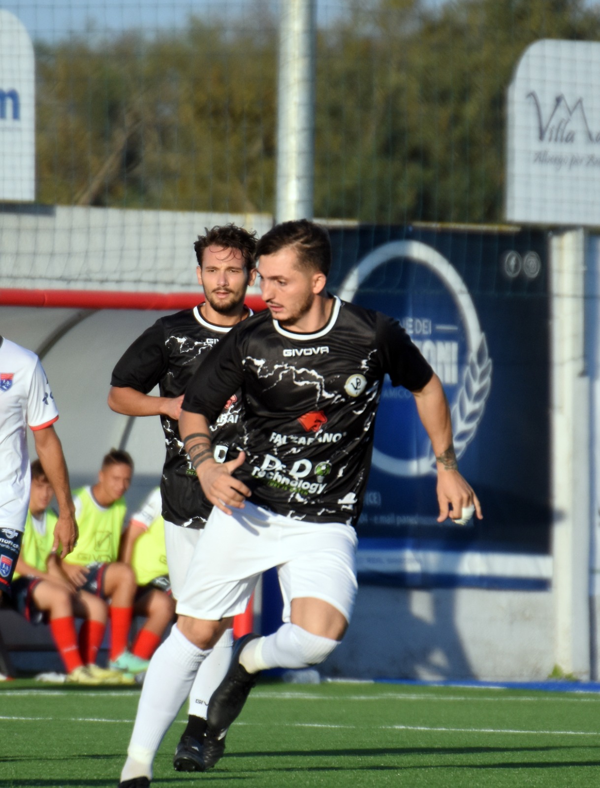LA VIRTUS LIBURIA GUARDA TUTTI DALL’ALTO. Vittoria dedicata al giovane calciatore Sante Romano