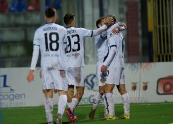 DISASTRO DI NATALE. La Casertana si inguaia da sola e ora è quint’ultima. La fotogallery del ko interno col Latina