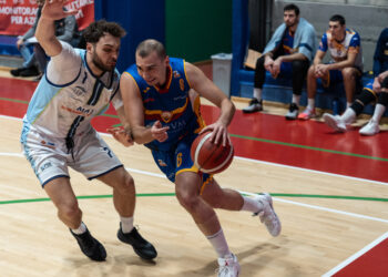 S. Antimo inserisce un nuovo esterno nel roster e prepara il colpo al ‘Palapiccolo. L’ex Mehmedoviq: “Grande difesa per espugnare Caserta”