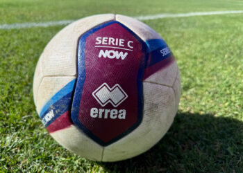 BLITZ CALABRESE. Casertana stratosferica, espugnato Crotone con una grande prova di squadra